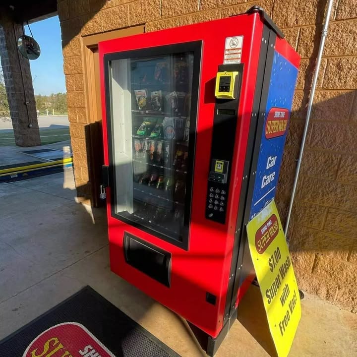 2018 AMS (Automated Merchandising Systems) 39-VCF Combination Vending Machine (1)