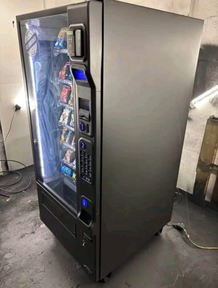 2021 Seaga Envision Snack Vending Machine (Model ENV4S)