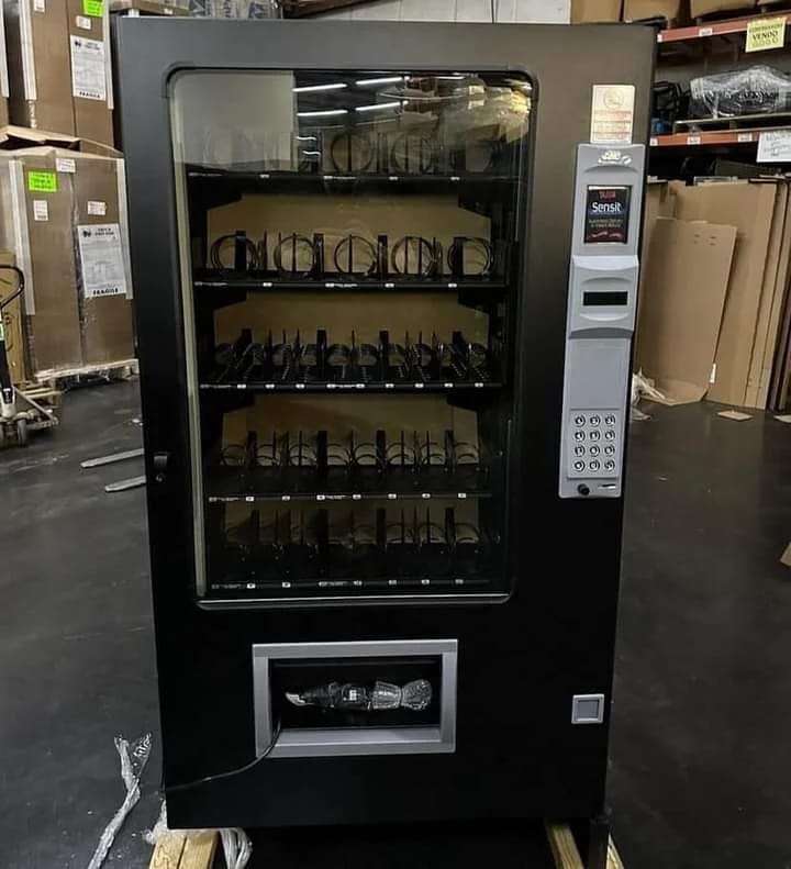 AMS Sensit Model 39 Visi-Combo Vending Machine (2)