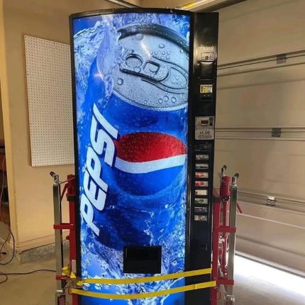 Closed-Front Pepsi Soda/Drink Vending Machine