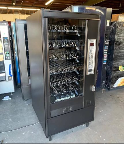 Crane National 147 Snack Vending Machine (2000)