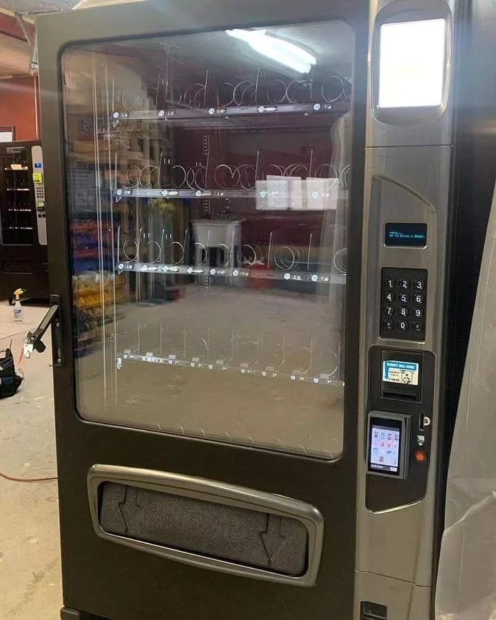 Crane National 180 181 Snack Vending Machine ( 2020 Modern Upgrade Series) (2)