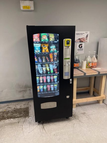 Premium Glass Front Snack Vending Machine